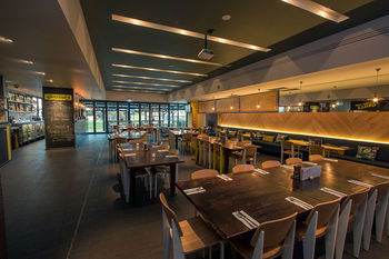 Alpha Hotel Eastern Creek - Accommodation Adelaide 24