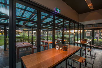 Alpha Hotel Eastern Creek - Accommodation Adelaide 28