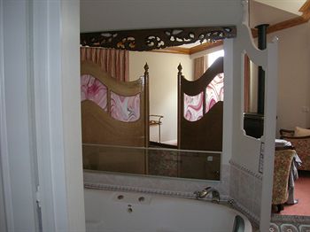 A Camelot Tower & Penthouse - Accommodation Adelaide 19