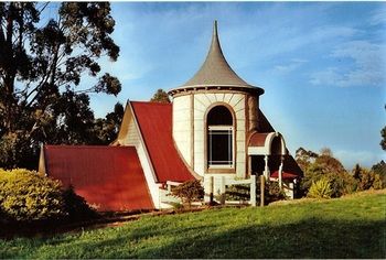 A Camelot Tower & Penthouse - Accommodation Adelaide 23