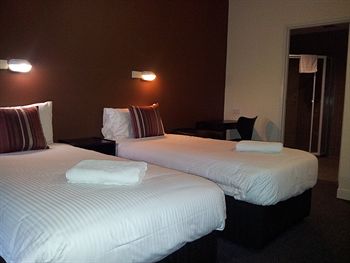 Urban Central Accommodation - Hostel - Accommodation Adelaide 0