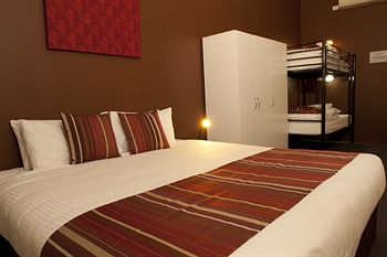 Urban Central Accommodation - Hostel - Accommodation Adelaide 3