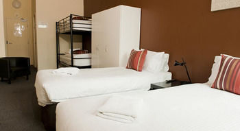Urban Central Accommodation - Hostel - Accommodation Adelaide 14