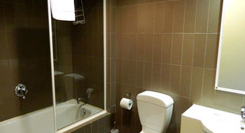 Urban Central Accommodation - Hostel - Accommodation Adelaide 32