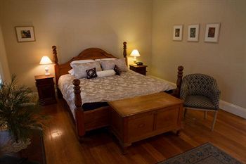 Tizzana Winery Bed & Breakfast - Accommodation Adelaide 2