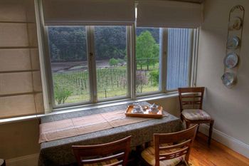 Tizzana Winery Bed & Breakfast - Accommodation Adelaide 4