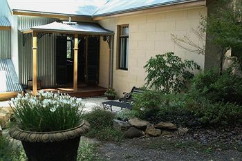 Tizzana Winery Bed & Breakfast - Accommodation Adelaide 8