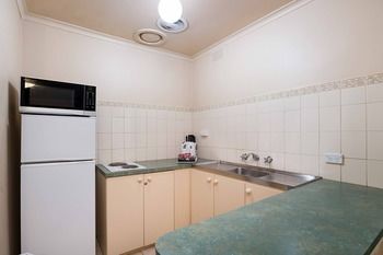 Best Western Fawkner Suites & Serviced Apartments - Accommodation Adelaide 51