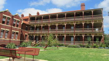 Yarra House Campus Summer Stays - Accommodation Adelaide 10
