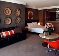 Hotel Ravesis - Accommodation Adelaide