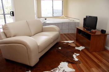 Yabbaloumba Retreat - Accommodation Adelaide 9