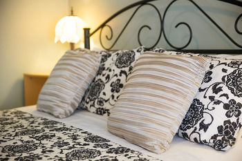 Strathvea Guest House - Accommodation Adelaide 14