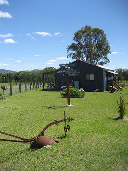 The Wattle Lodge - Accommodation Adelaide 2