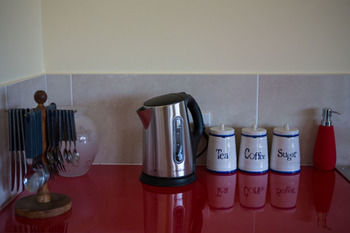 The Wattle Lodge - Accommodation Adelaide 12