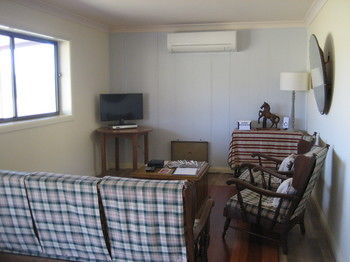 The Wattle Lodge - Accommodation Adelaide 18