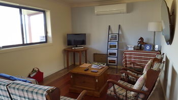 The Wattle Lodge - Accommodation Adelaide 39