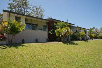 Moonee Beach Executive Retreat - Accommodation Adelaide 14