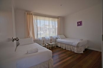 Emerald Views - Accommodation Adelaide 6