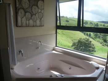 Bald Knob QLD Accommodation Adelaide