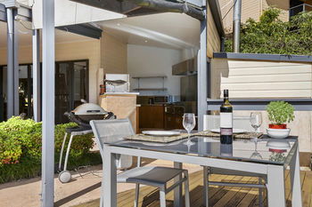 Top Of The Hill - Accommodation Adelaide 16