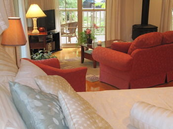 Myers Creek Cascades Luxury Cottages - Accommodation Adelaide 4
