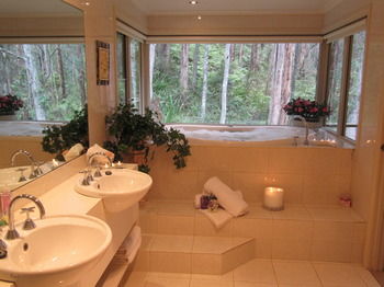 Myers Creek Cascades Luxury Cottages - Accommodation Adelaide 7