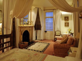 Alice's Cottages & Spa Hideaways - Accommodation Adelaide 1