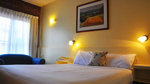 Glen Inn Motel & Apartments - Accommodation Adelaide 4