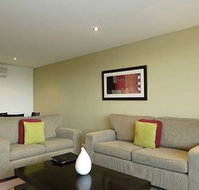 Dolphin Apartments - Accommodation Adelaide