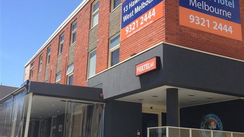 Miami Hotel Melbourne - Accommodation Adelaide 0