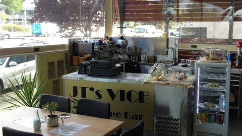 Miami Hotel Melbourne - Accommodation Adelaide 1