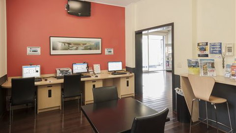 Miami Hotel Melbourne - Accommodation Adelaide 2