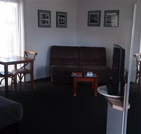 Budget On The Lake - Accommodation Adelaide