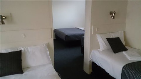 Budget On The Lake - Accommodation Adelaide 4