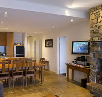 Alpine Woodsmoke Apartments - Accommodation Adelaide