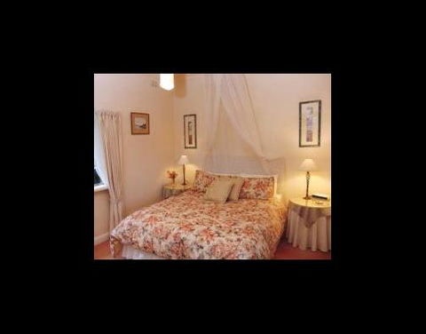 A Country House At Winstanley - Accommodation Adelaide 0