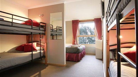 Cooroona Lodge - Accommodation Adelaide 1