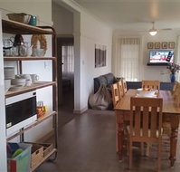 Lakeside Vista Holiday House - Accommodation Adelaide