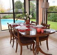 DeLuca - Accommodation Adelaide