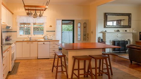 Muscat House - Accommodation Adelaide 2