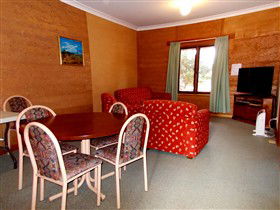 Mud Hut Motel - Accommodation Adelaide 2