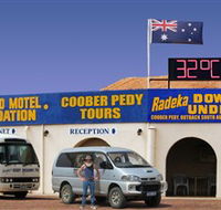 Radeka Downunder Underground Motel and Backpacker Inn - Accommodation Adelaide