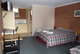 1st T Motel - Accommodation Adelaide 0