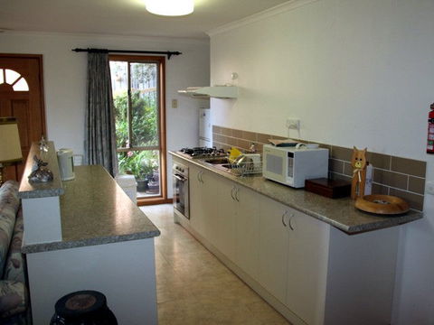 Adrienne's Place On The Hill - Accommodation Adelaide 0