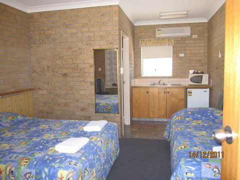 Dragon Phoenix Resort & Restaurant - Accommodation Adelaide 2