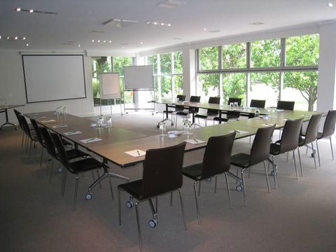 Forrest Hotel & Apartments - Accommodation Adelaide 3