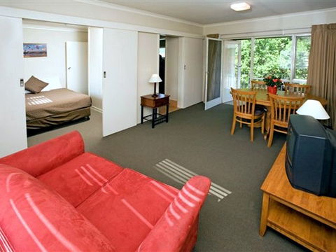 Forrest Hotel & Apartments - Accommodation Adelaide 6