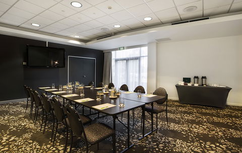 Holiday Inn Melbourne Airport - Accommodation Adelaide 3
