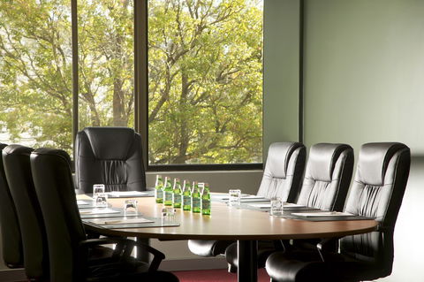 Holiday Inn Melbourne Airport - Accommodation Adelaide 1