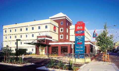 Ibis Newcastle - Accommodation Adelaide 0